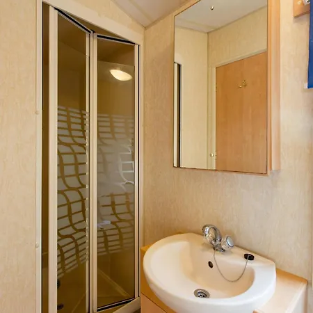 Mobile In Near Miramar Beach, Cleaning Included La Londe-les-Maures