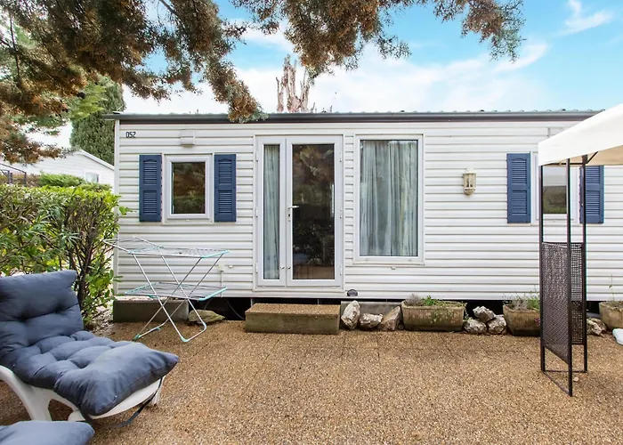 Mobile In Near Miramar Beach, Cleaning Included * La Londe-les-Maures